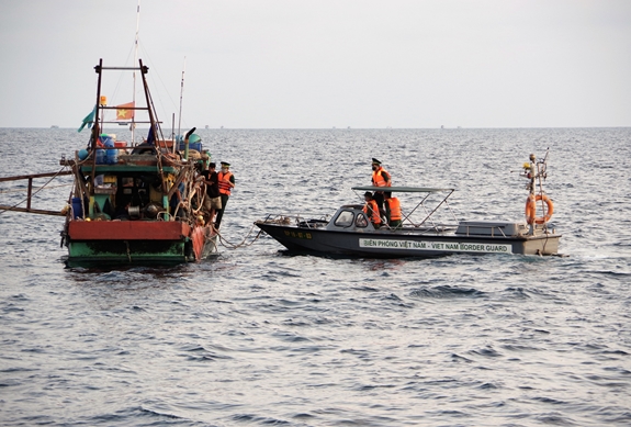 Ngày đêm bám trụ tuyến đầu chống dịch